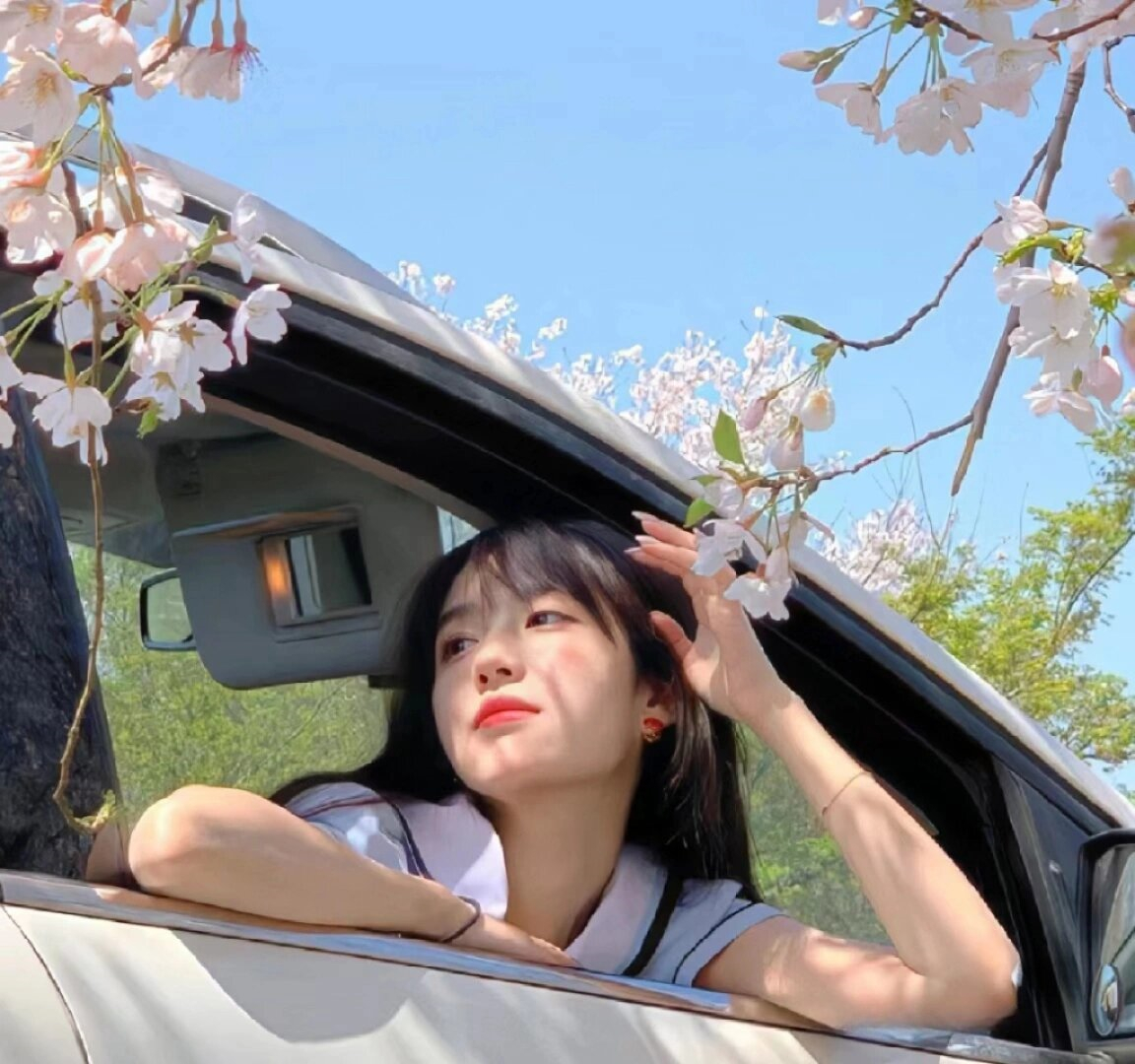 闺蜜向鬼差买了全家的偏爱后，我捡漏暴富了